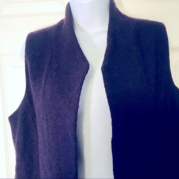 Chico’s Size M / 8 Dark Purple Vest! - Picture 3 of 12